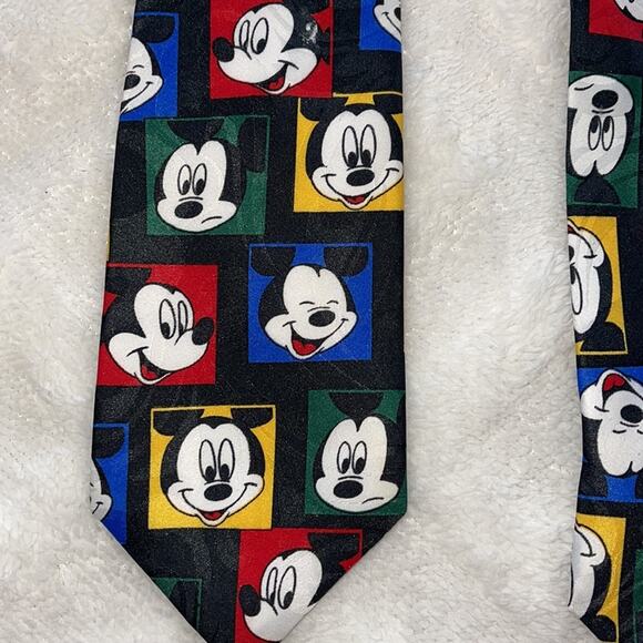 Vintage Mickey Mouse silk tie - Picture 9 of 9